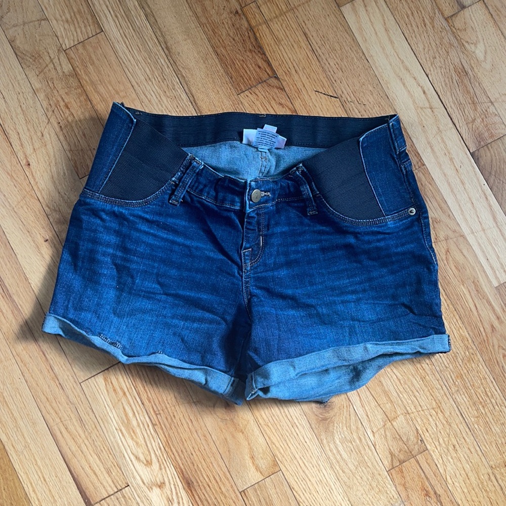 Maternity shorts